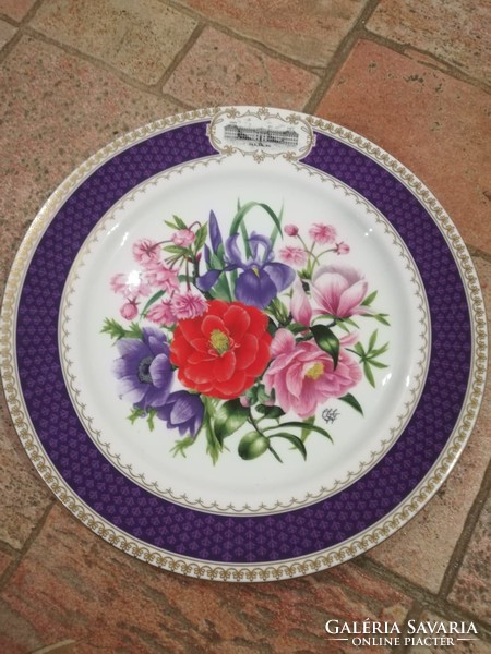 English porcelain decorative plate 23.5 cm