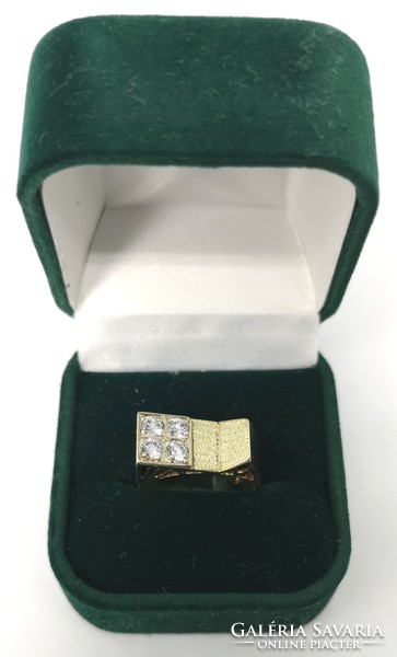 14 K magyar fémjelzett sárgaarany gyémántos gyűrű! Drágakő meghatározási tanúsítvánnyal!
