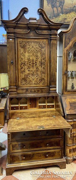 Barokk stílusú kabinetszekrény, írószekreter​