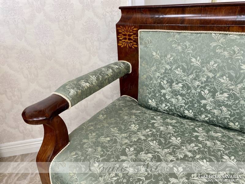 Biedermeier sofa restored in 1850