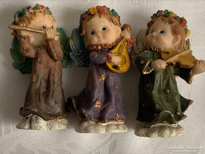3 pcs. Music angel made of synthetic resin