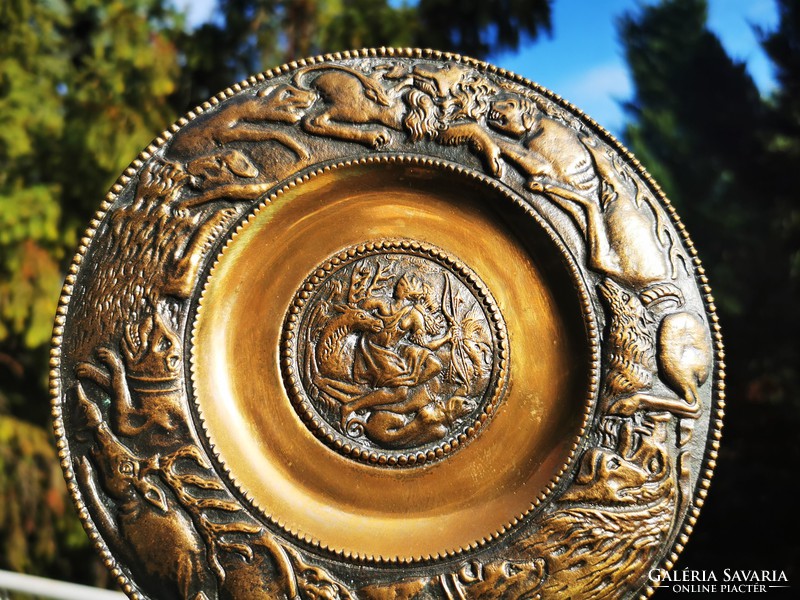 Diana, bronze wall bowl