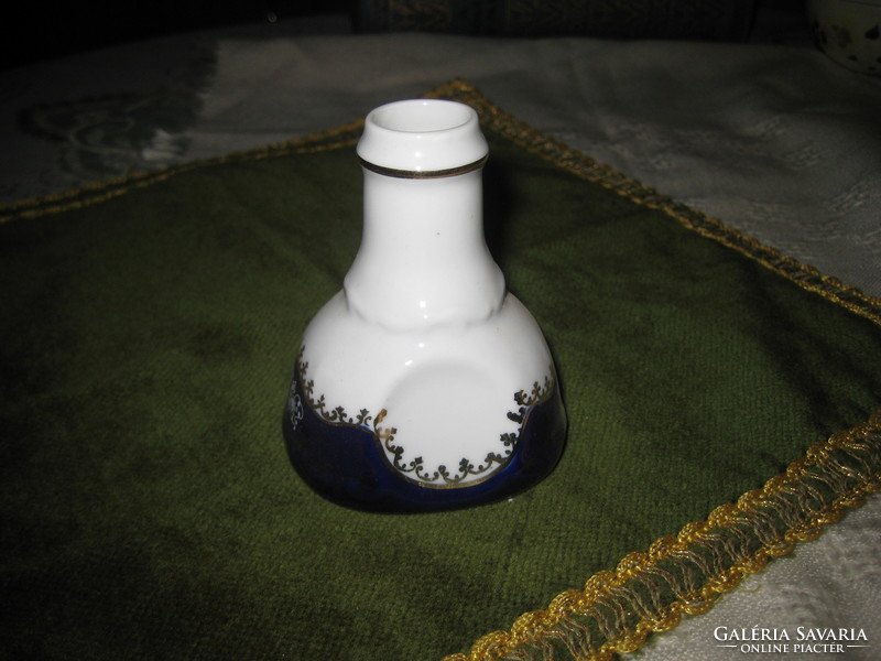 Zsolnay pompaduor small vase marked, 7 x 8.5 cm