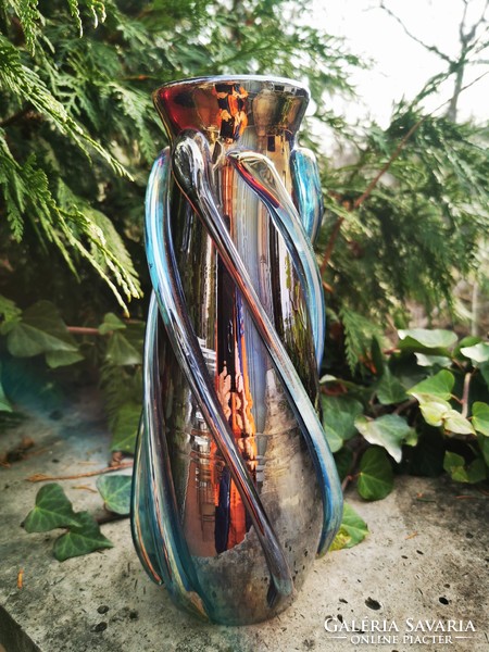 Iridescent eosin etched glass vase, 28 cm