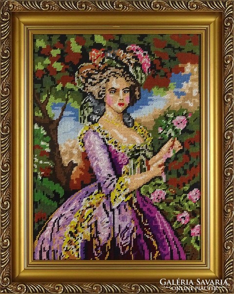 1H022 Woman in purple dress with tapestry in gilded frame 43 x 36 cm