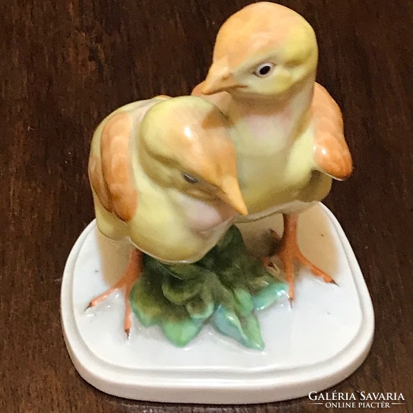 Pair of Herend porcelain chicks with 1943 stamp. Fracture-free condition.