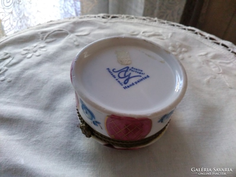 Armando grave portuguese porcelain jewelry box