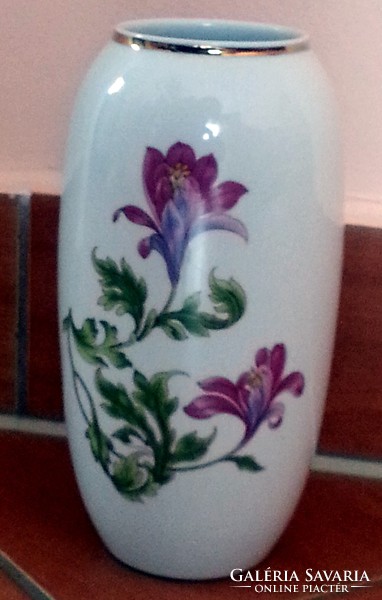 Hibátlan paradicsommadaras váza gyönyörű aranyozással Hollóházi ritka porcelán