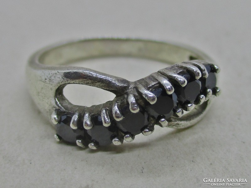 Beautiful silver ring with polished onyx stones