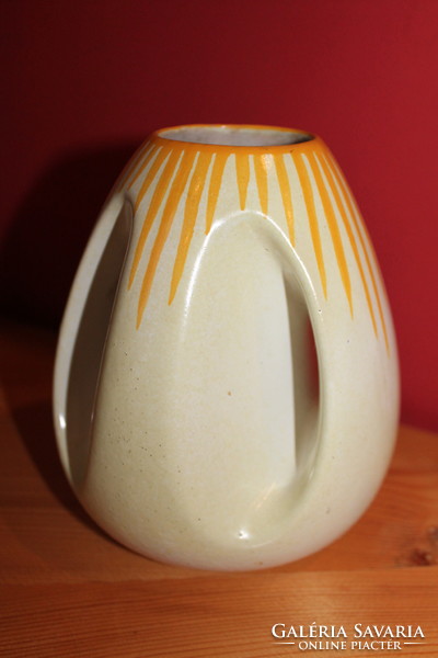 Early king ceramic vase is rare!