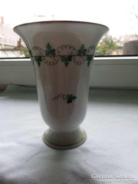 Herend vase with a rare pattern