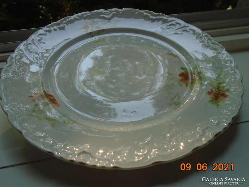 Antik szecessziós csipkézett,gazdag dombormintás,virágmintás Elbogen lapos tányér 24 cm