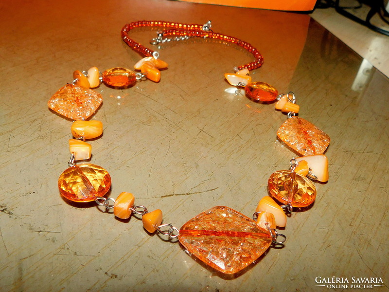 Retro amber glossy glass and plastic pearl necklace 70cm