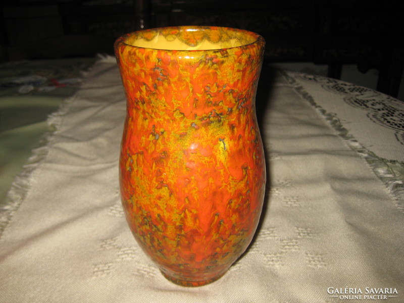 Retro vase, pond head, beautiful condition 20 cm