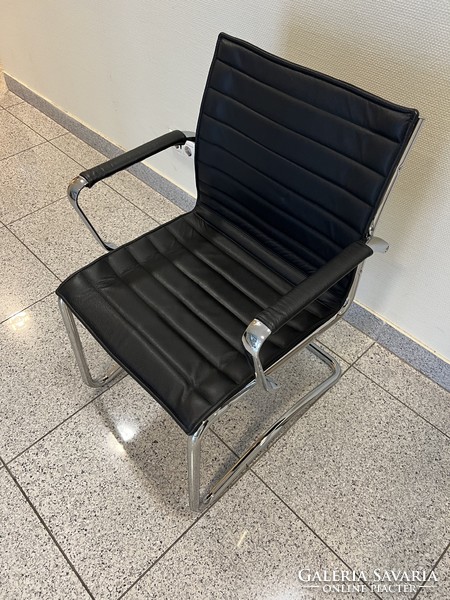 Quinti chrome / leather chair, armchair