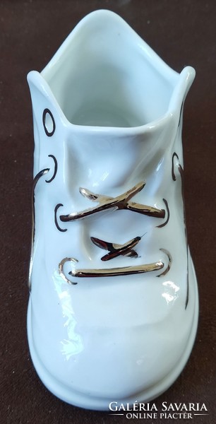 Porcelain baby shoes (aquincum)