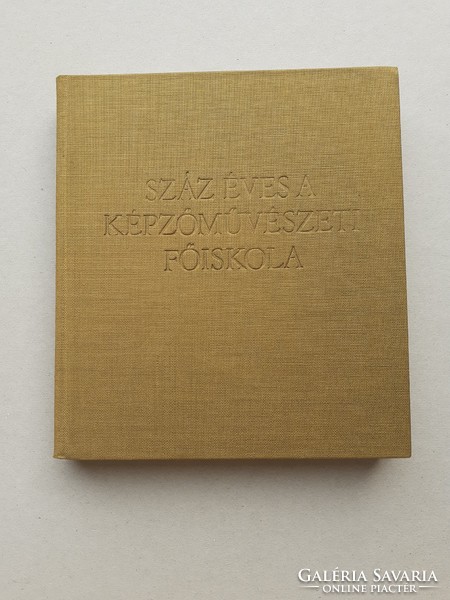 Hungarian College of Fine Arts - memorial book