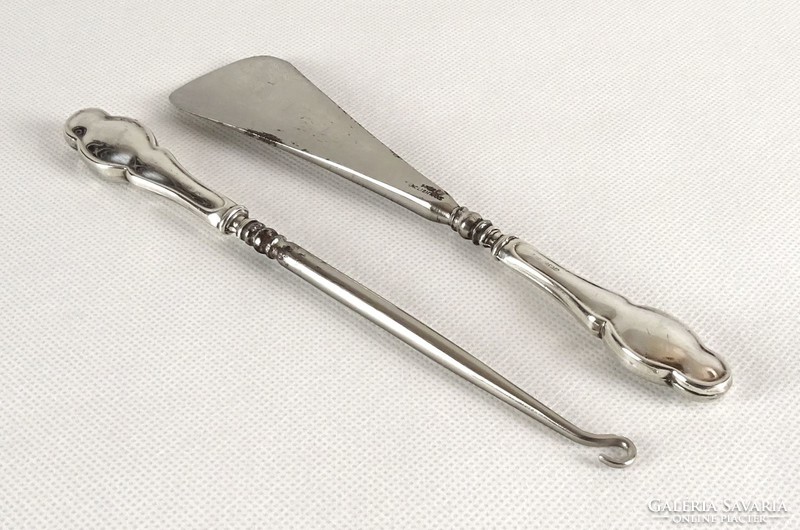 1A926 Antique silver shoehorn and shoe button