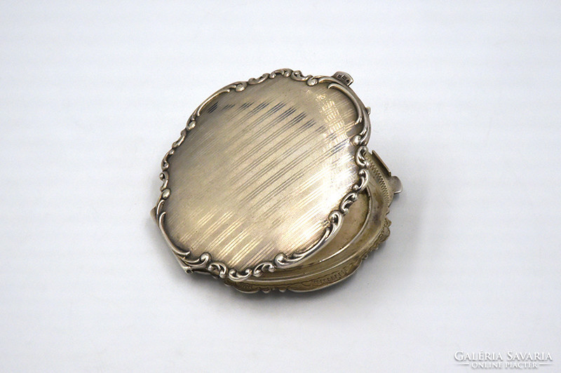 Silver, art deco compact powder box, 835 / fineness, with the manufacturer's mark.