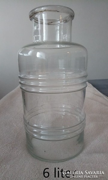 Huta 6 literes különleges üveg
