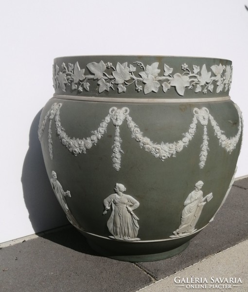 Wedgwood faunfejes nagy méretű ritka porcelán kaspó 1800-as évekből Talpai-Budai gyűjteményből