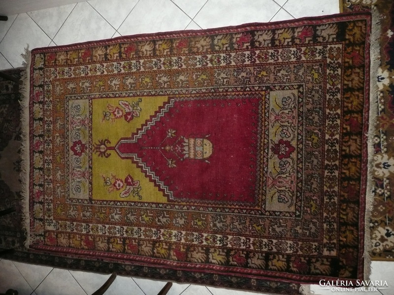 Large, rare Anatolian kirsehir prayer rug from the xx.Sz. In good condition from the beginning