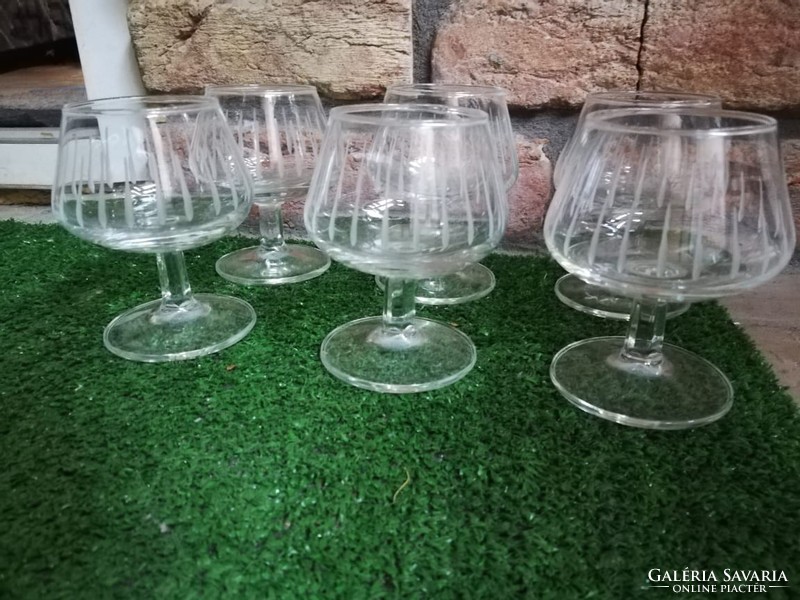 6 glass polished patterned drink glasses