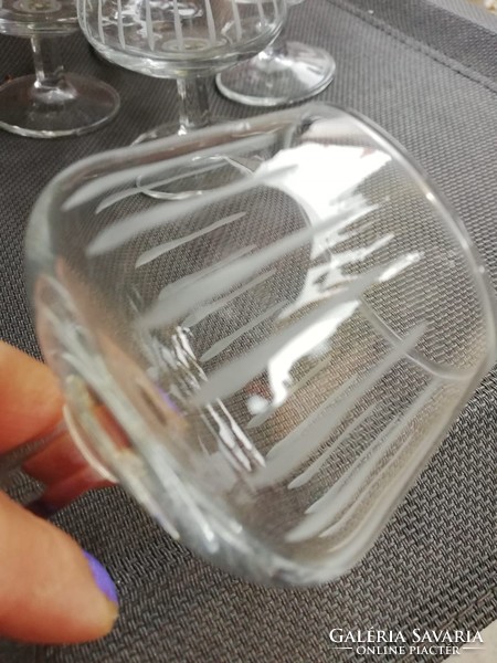6 db üveg csiszolt mintás italos pohár