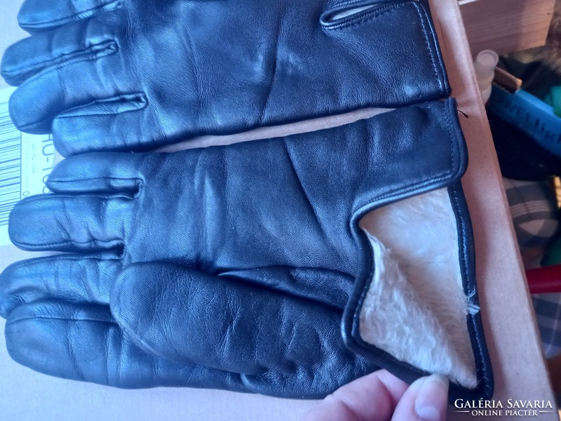 Men's vintage leather gloves (artificial) with fur lining