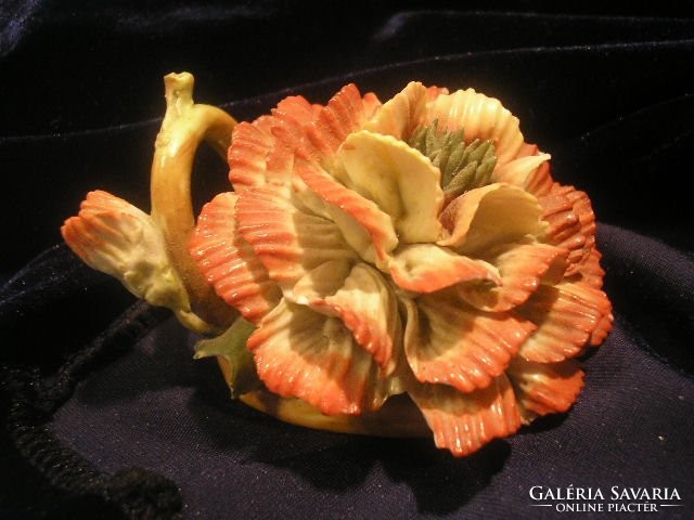 N16 Antik virágcsokor szirom jelzett korona +formaszám porc ritkaság apróbb hiányokkal 7 cm-es eladó
