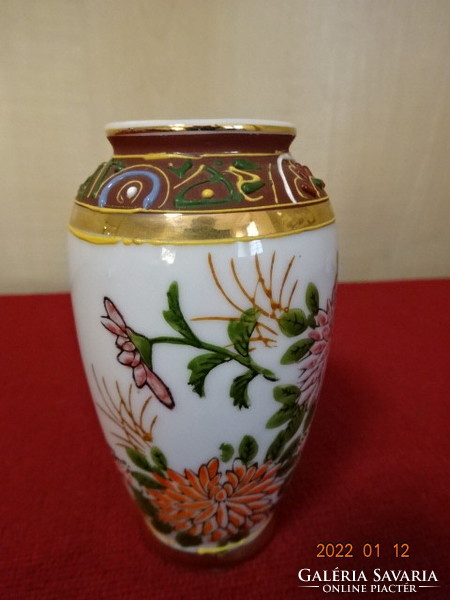 Japán porcelán váza, magassága 9,5 cm. Állapota új. Vanneki! Jókai.