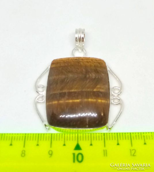 Tiger eye pendant in silver-plated socket