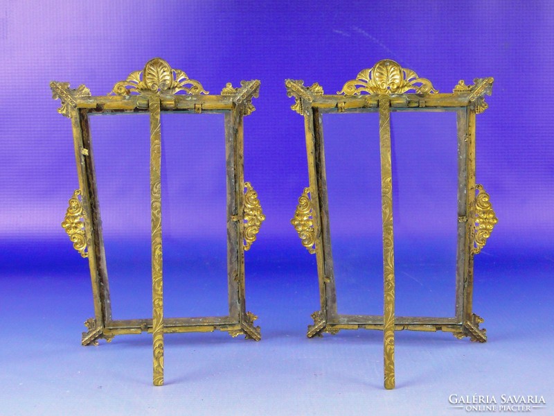 0F164 pair of antique fire gilded photo holders