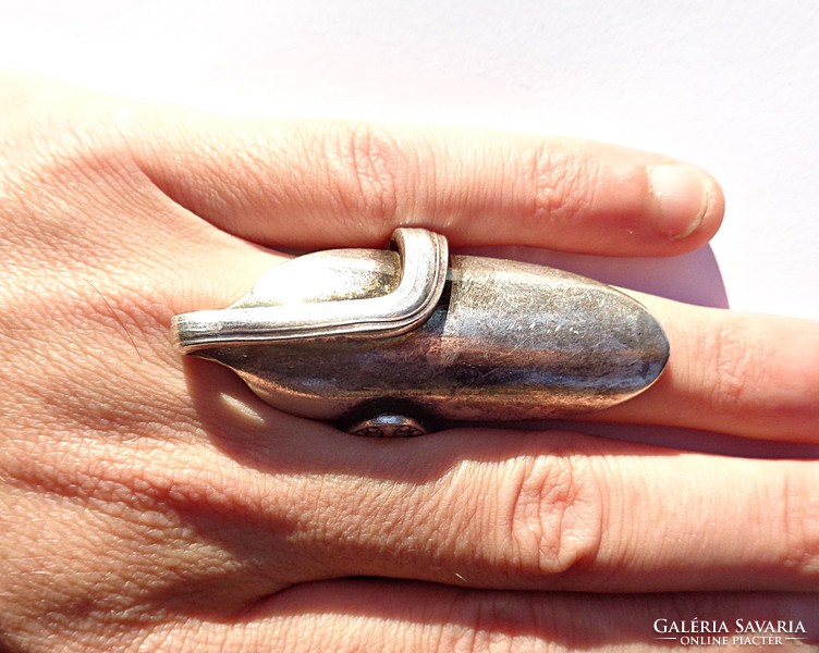 Ötletes ezüst gyűrű kanálból