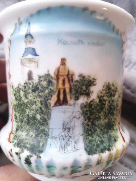 Antik csésze / Kossuth Szoborral