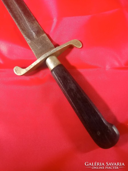 Dagger with bayonet blade