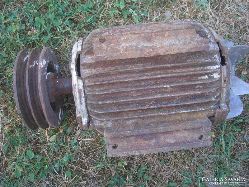EM8 Rönkhasítónak gatternak is Antik 50 éves Magyar  4 kw-380-V működő halk villanymotor adatokkal