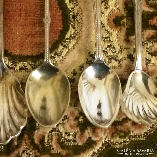 Silver - plated ornamental spoons from 6.5 cm to 14 cm. It can be purchased in pieces of 11 pieces