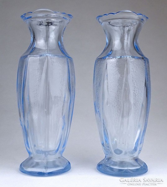 1H262 mid century molded glass vase pair 16.5 Cm