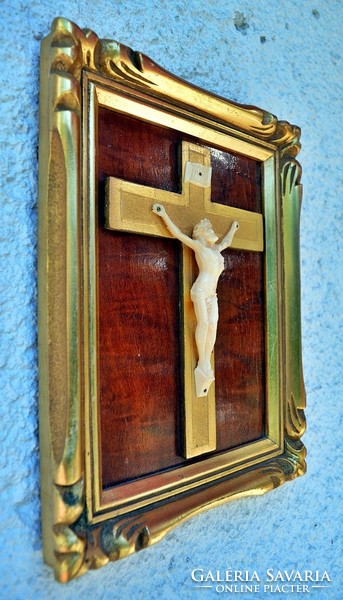 Ib. Antique, bone - ground material (Jesus Christ on the cross, in a 25 cm gilded frame, dated 1910