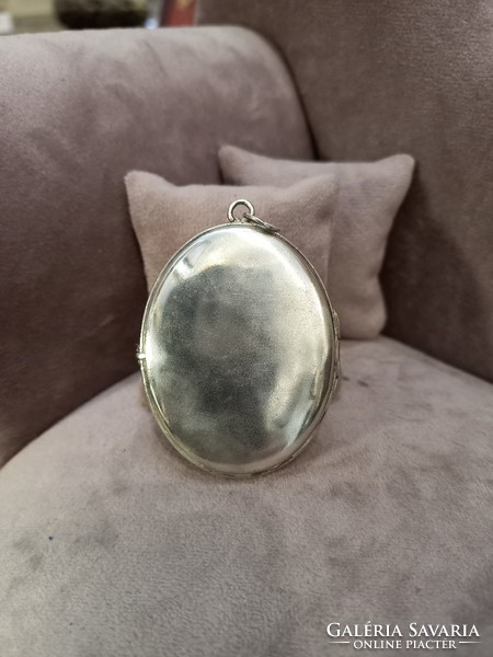 Silver photo holder pendant