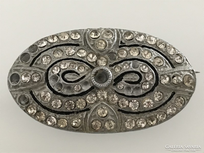 Old brooch with glittering crystals, 4.5 x 2.8 cm