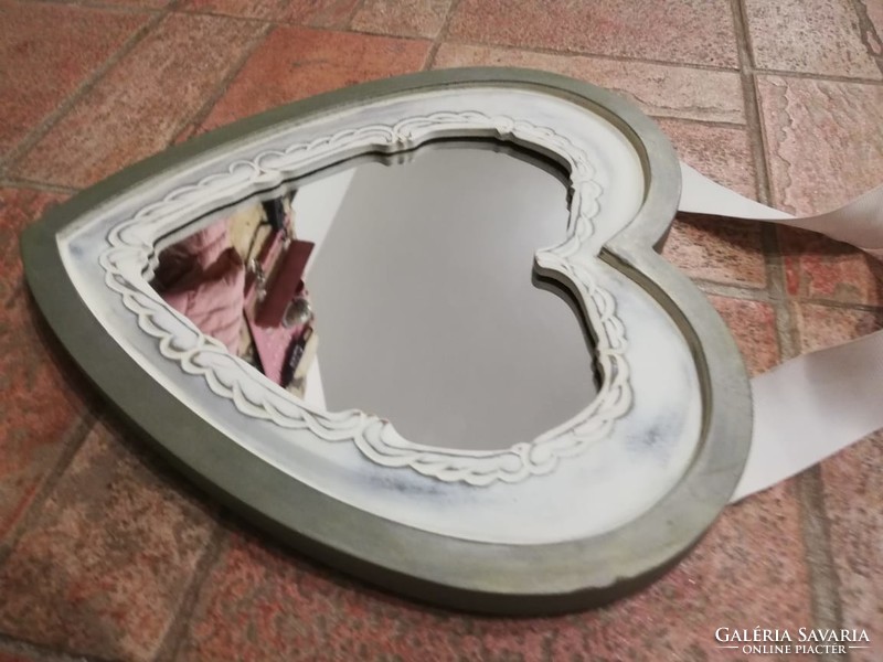 Heart shaped wall mirror