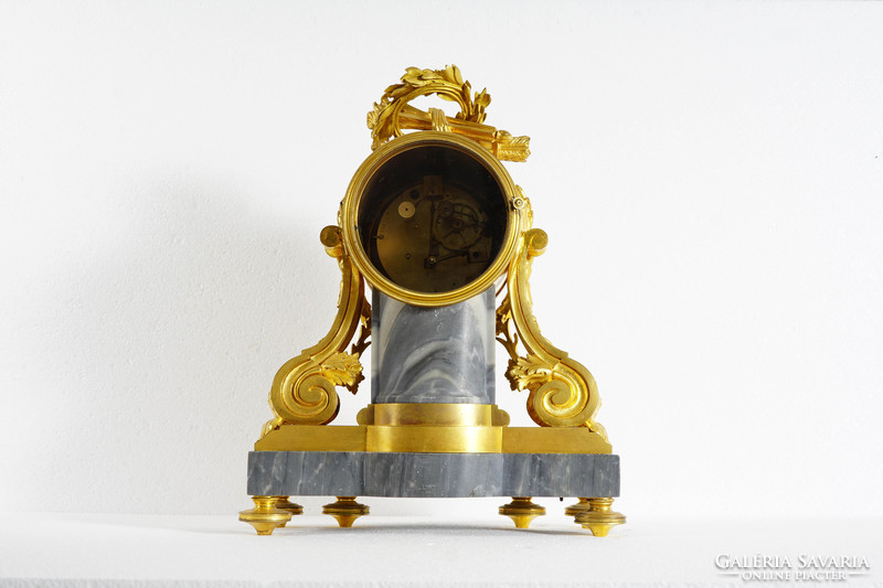 Gilded bronze French fireplace clock, 19th c