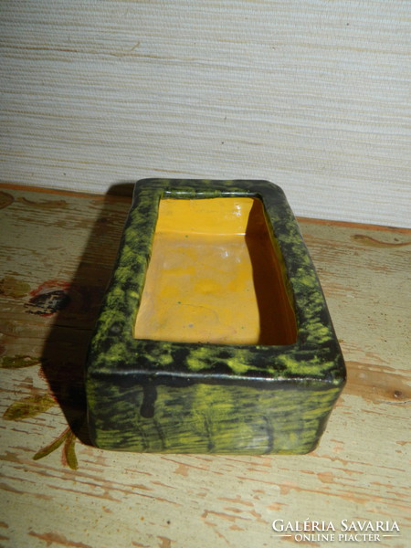 Béla Mihály ceramic ikebana