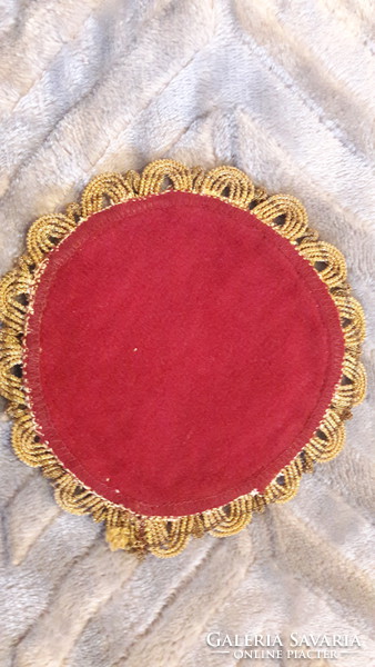 Old circle tapestry showcase 3. (M2151)
