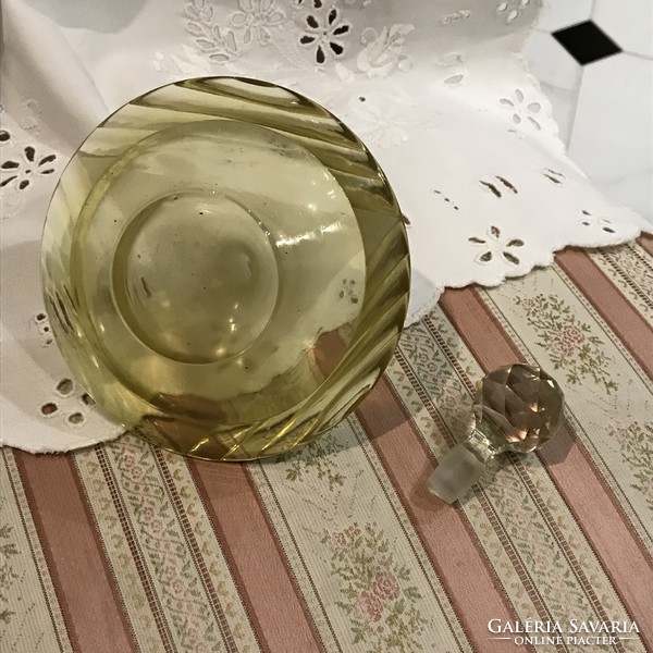 Art-deco  sárga parfümös üveg szép csiszolt dugóval