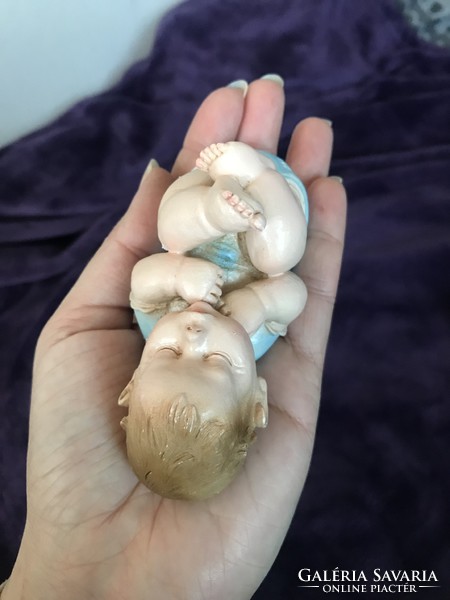 A. Lucchesi ismert baba figurája baba szobor alvó  csecsemő fogura