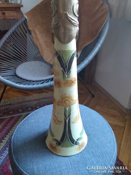 Ceramic decanter with copper insert