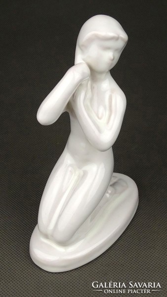 1H745 Kneeling Female Nude White Porcelain Statue 14.5 Cm